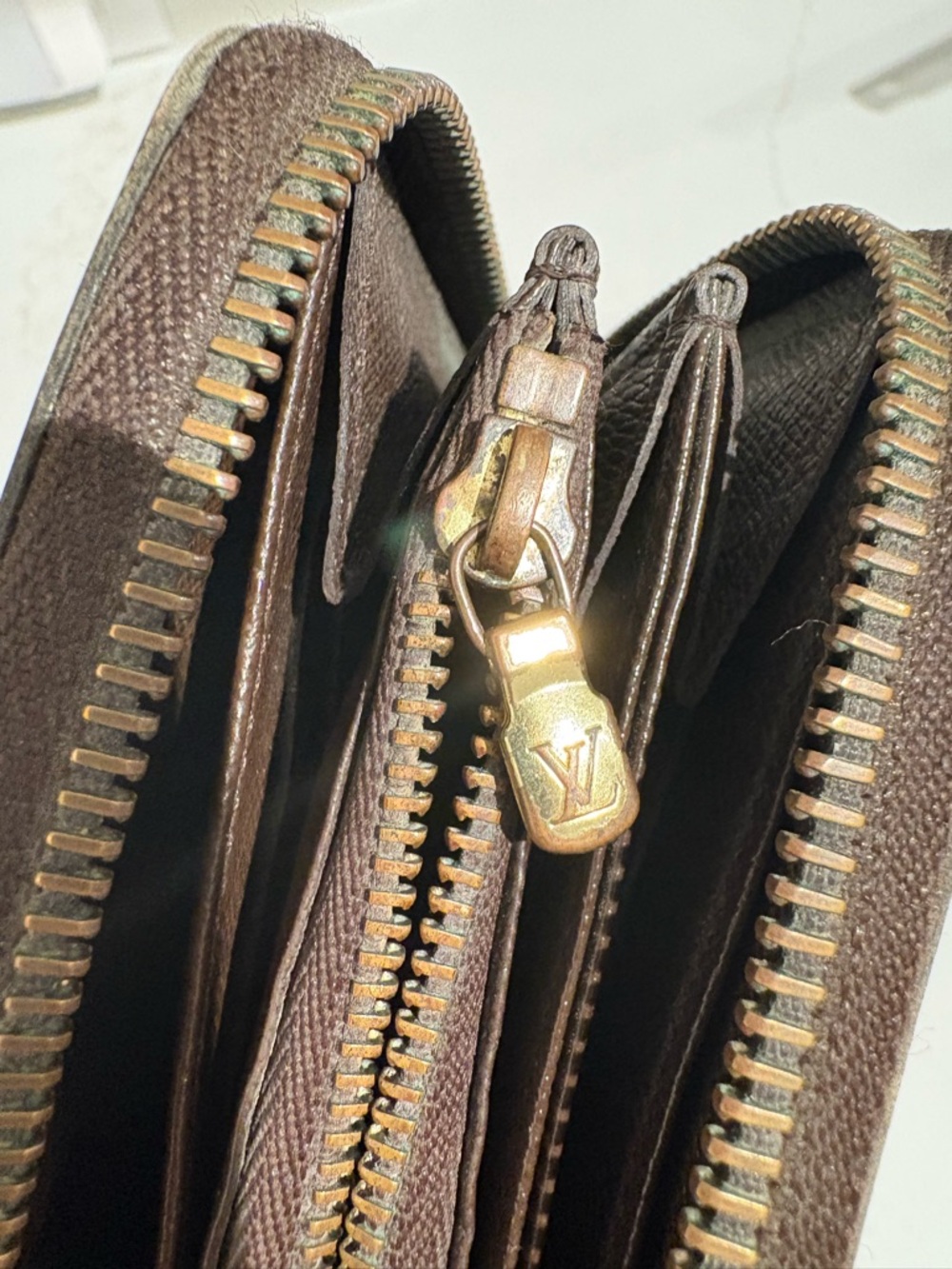 Louis Vuitton
Damier Ebene Pattern Coated Canvas - Picture 14 of 14